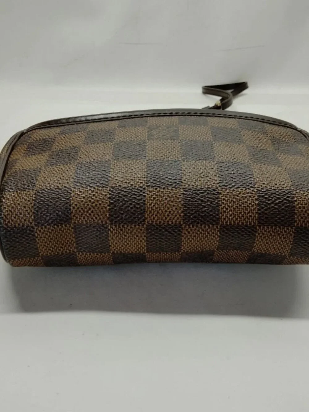 LOUIS VUITTON Ipanema Pochette Damier Bag
